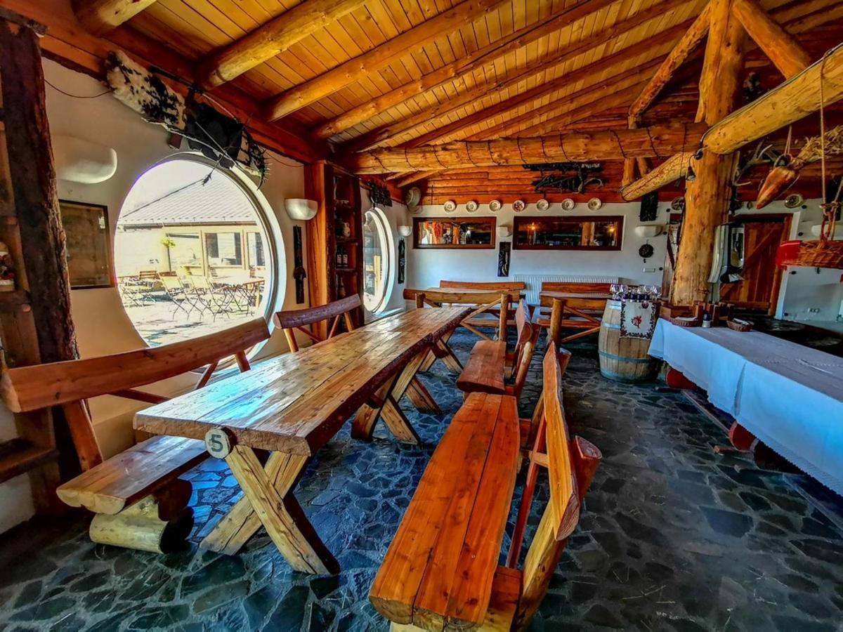 Ferma Dacilor Hotel Tohani Exterior photo